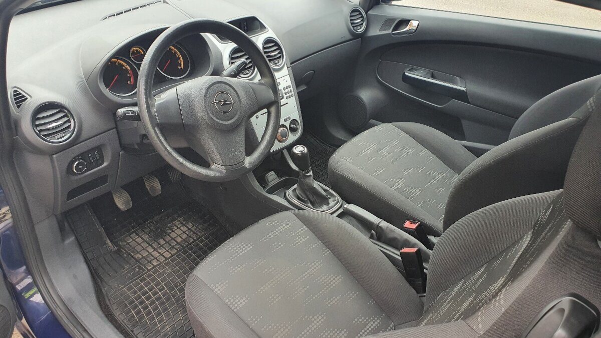 Opel Corsa 1.4 benzín