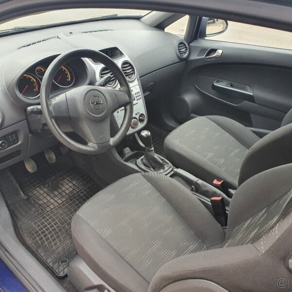 Opel Corsa 1.4 benzín