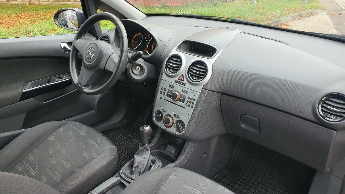 Opel Corsa 1.4 benzín