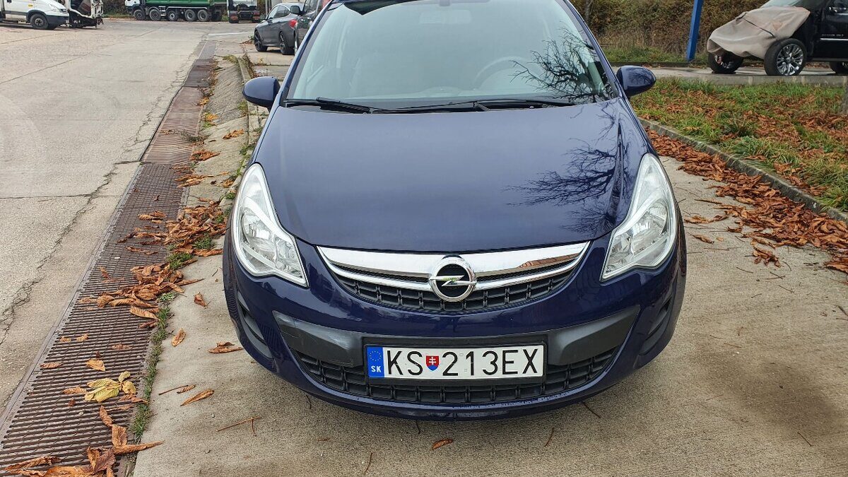 Opel Corsa 1.4 benzín