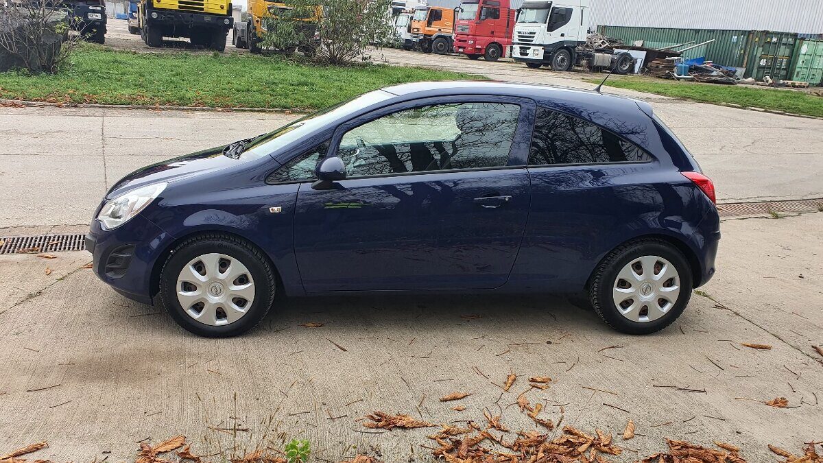Opel Corsa 1.4 benzín