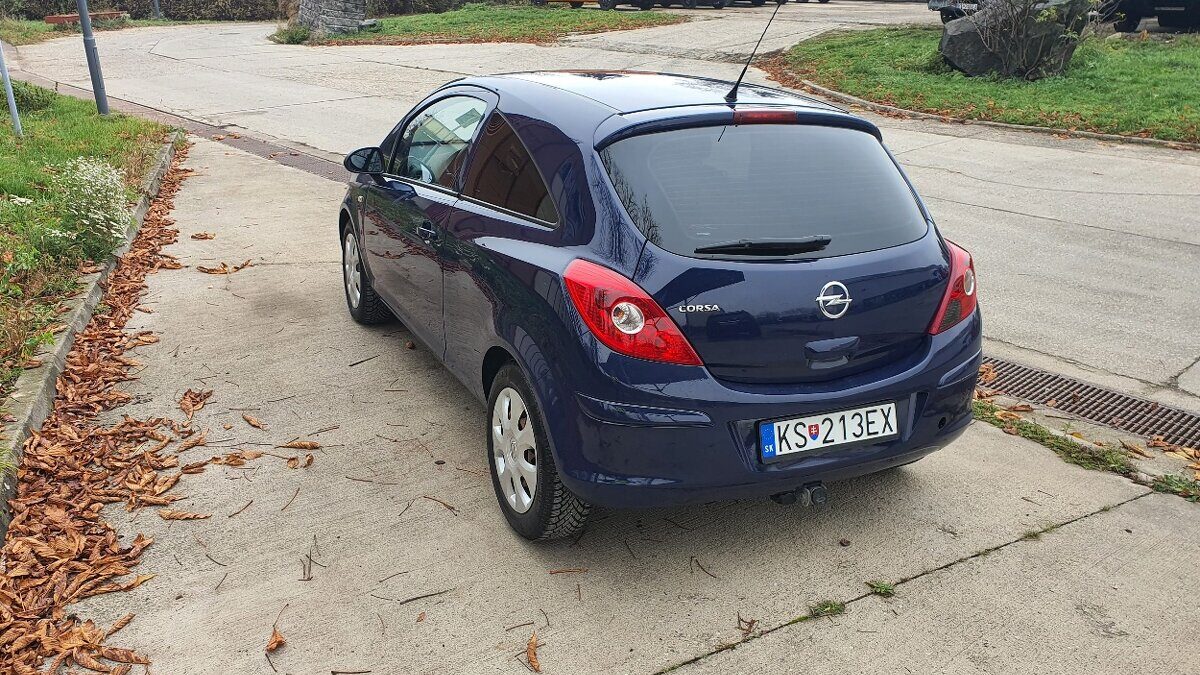 Opel Corsa 1.4 benzín
