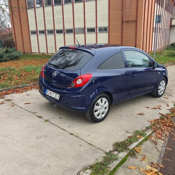 Opel Corsa 1.4 benzín