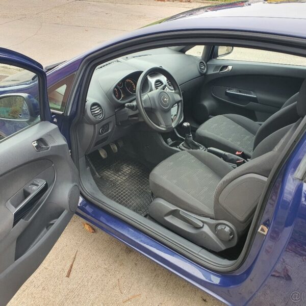 Opel Corsa 1.4 benzín